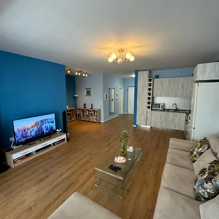 Centre Lions Gate 3 Tirana