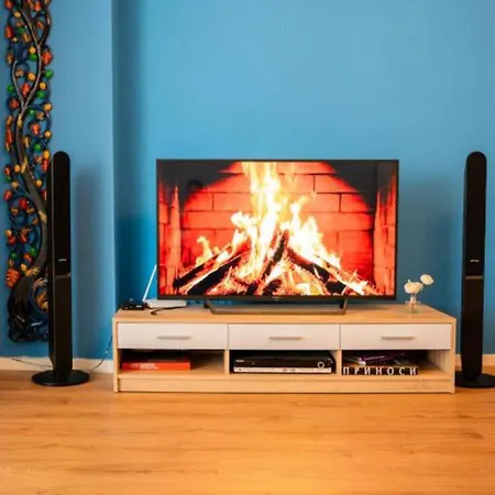 Centre Lions Gate 3 アパート ティラナ